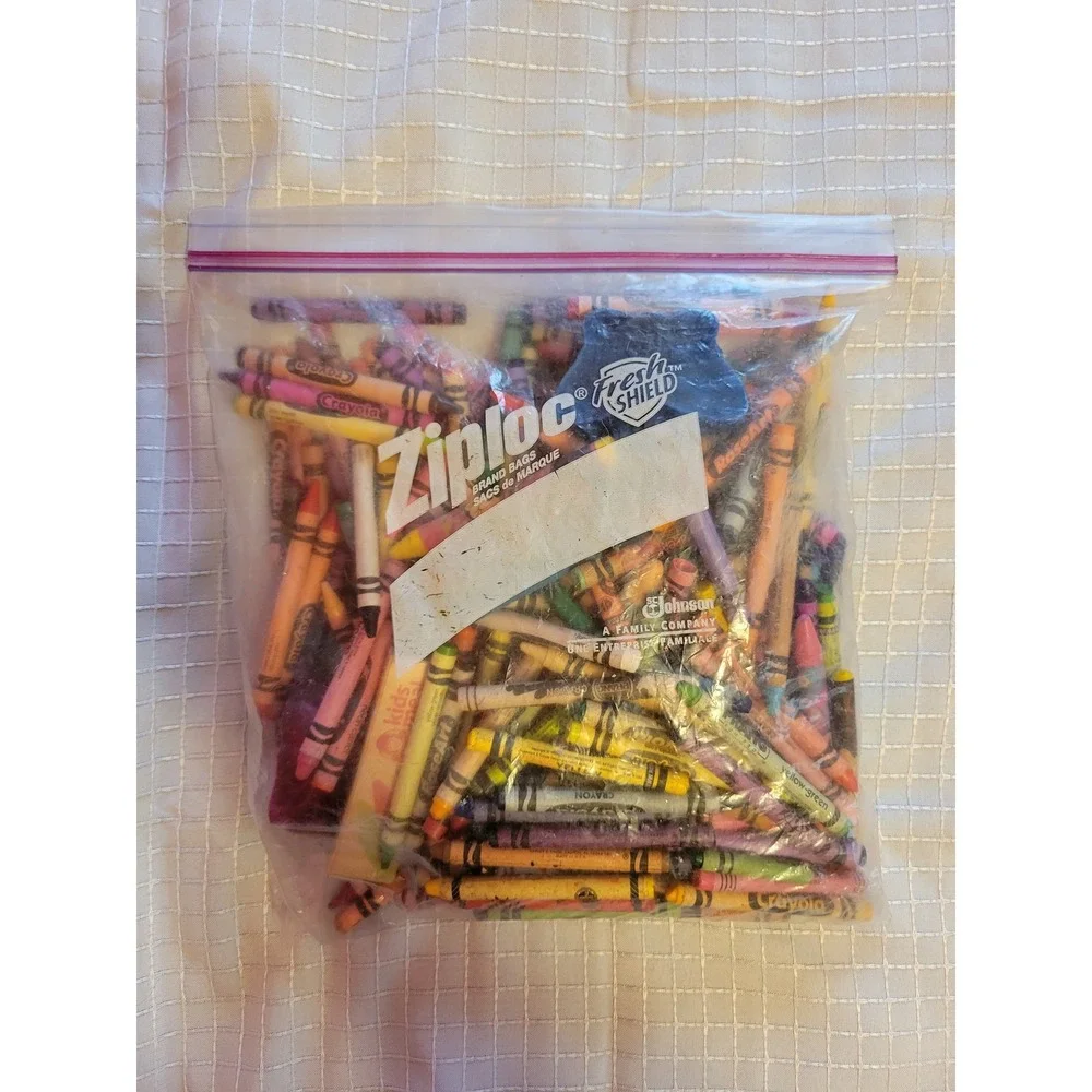 Bulk Crayon Lot Assorted Brands Crayola RoseArt Multi Color Bag Art Crafts